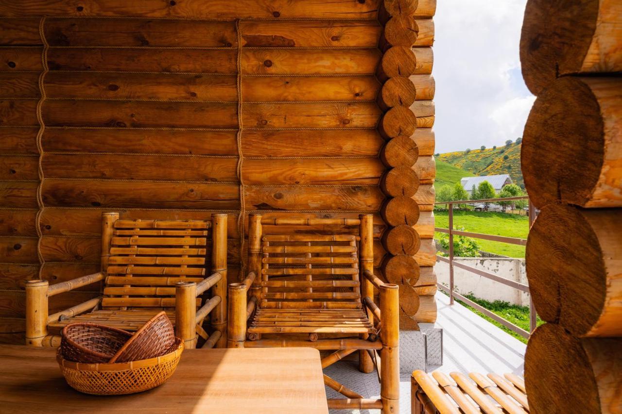 Snow Time Eco Chalet Gudauri Exterior photo